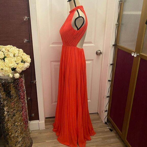 Fame and Partners pleated open back maxi dress, size 0 - Picture 5 of 11